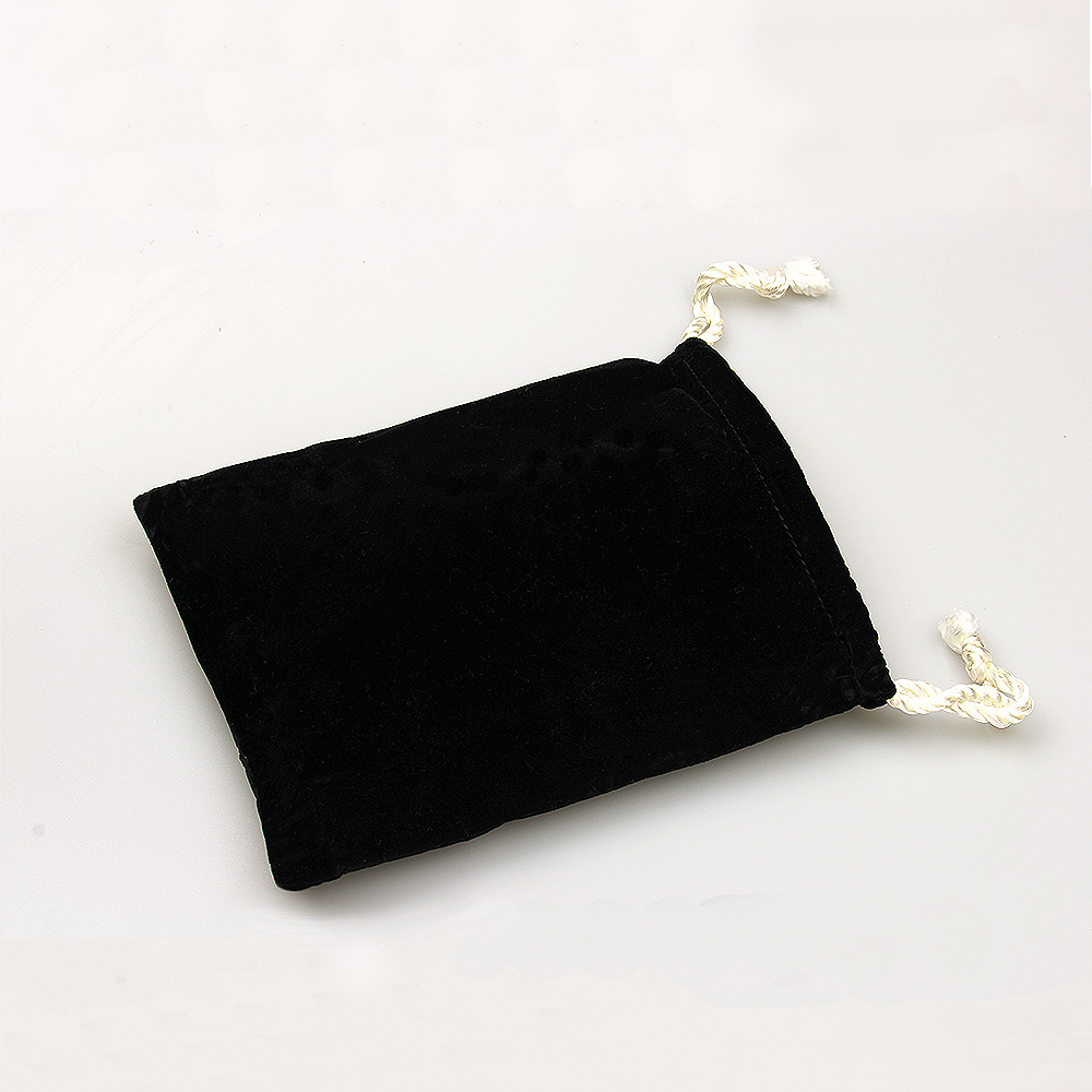 Q209009 Welurowe etui do piersiówki
